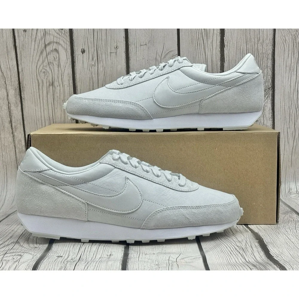 Nike Women's Daybreak Premium Photon Dust‎ Size 10 DR5377‑001